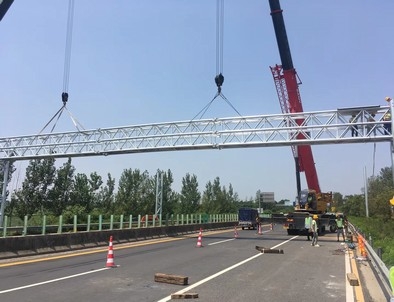 阳泉阳泉门架标牌施工现场